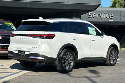 2027 INFINITI QX60 LUXE
