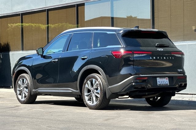 2023 INFINITI QX60 LUXE