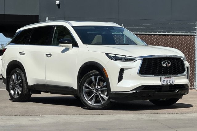 2023 INFINITI QX60 LUXE AWD's photo