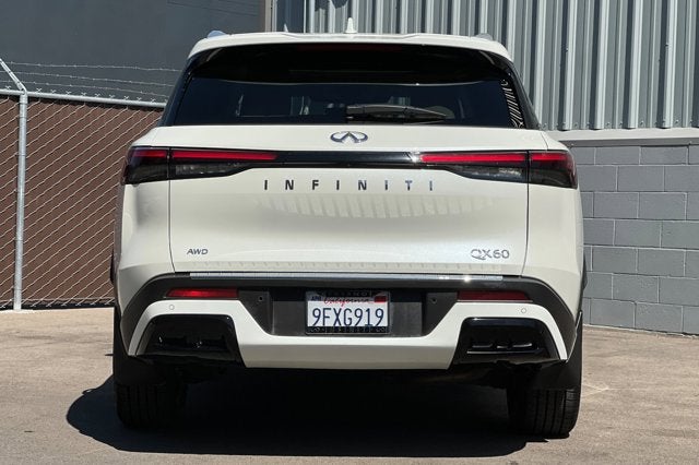 2023 INFINITI QX60 LUXE