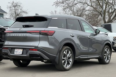 2023 INFINITI QX60 LUXE