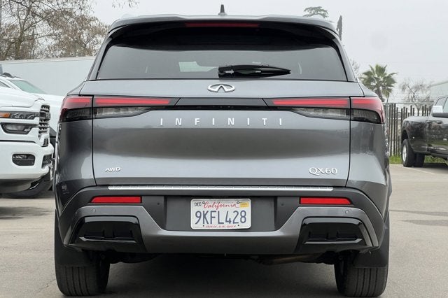 2023 INFINITI QX60 LUXE