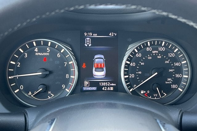 2023 INFINITI Q50 LUXE