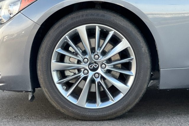 2023 INFINITI Q50 LUXE