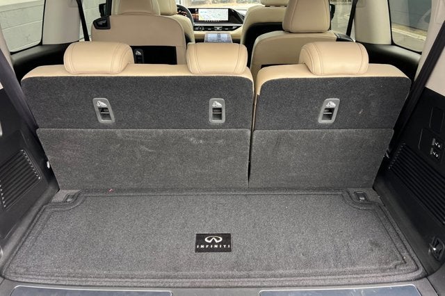 2025 INFINITI QX80 PURE