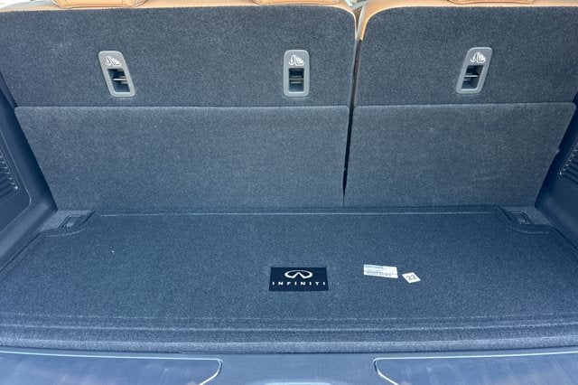 2027 INFINITI QX80 LUXE