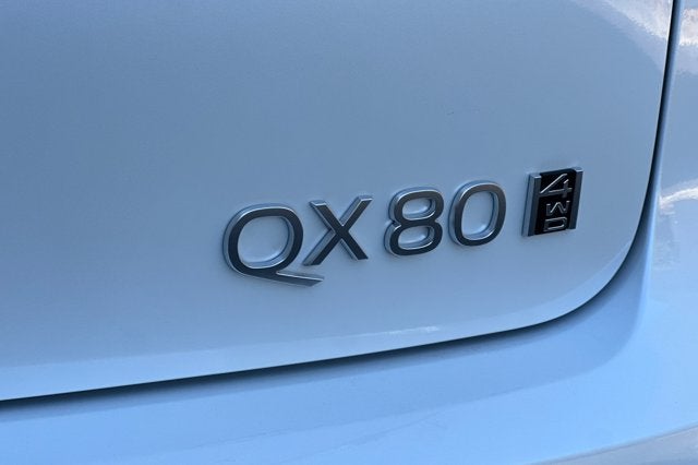 2027 INFINITI QX80 LUXE