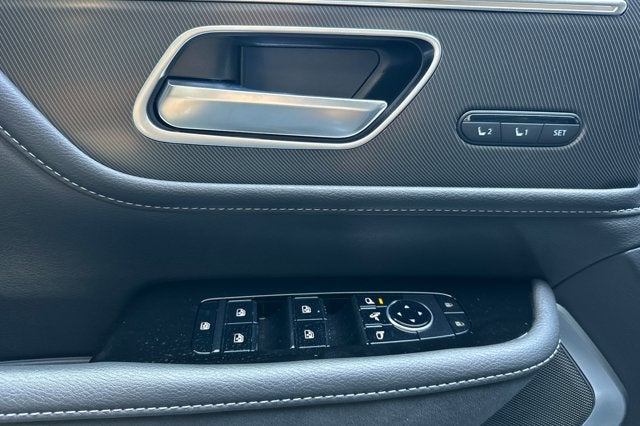 2027 INFINITI QX80 LUXE