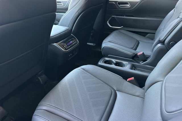 2027 INFINITI QX80 LUXE