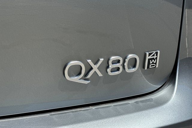 2027 INFINITI QX80 LUXE