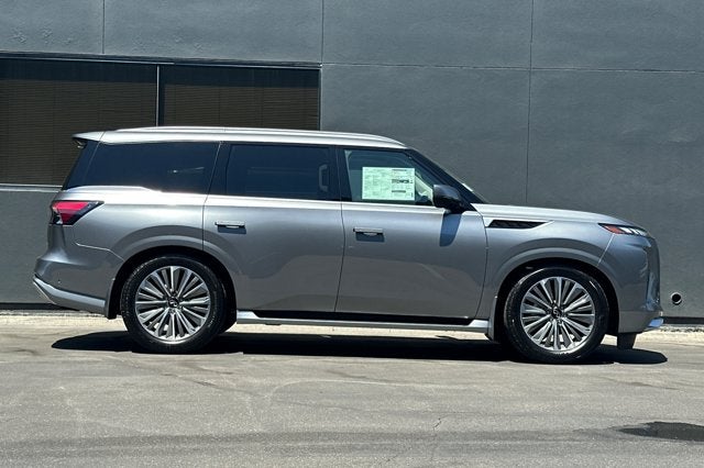 2027 INFINITI QX80 LUXE