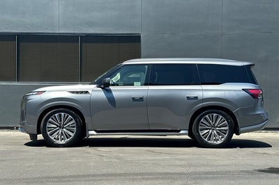 2027 INFINITI QX80 LUXE