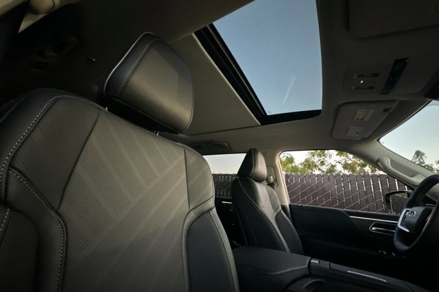 2026 INFINITI QX80 Luxe 4WD