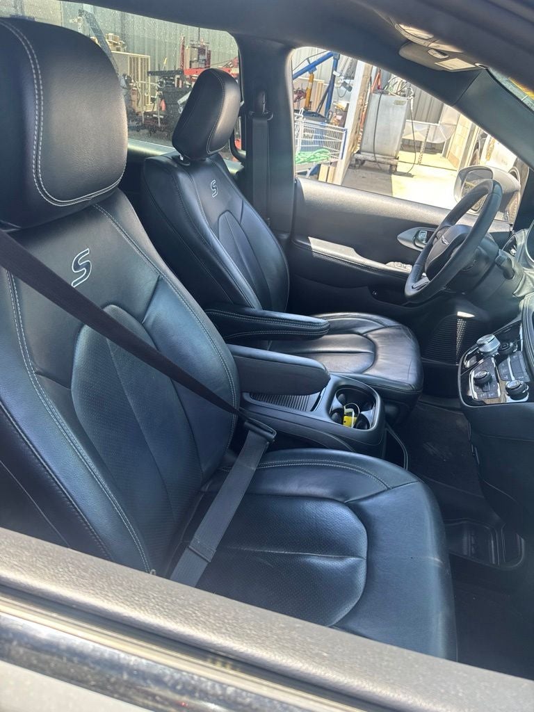 2022 Chrysler Pacifica Hybrid Touring L