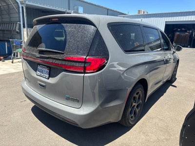2022 Chrysler Pacifica Hybrid Touring L
