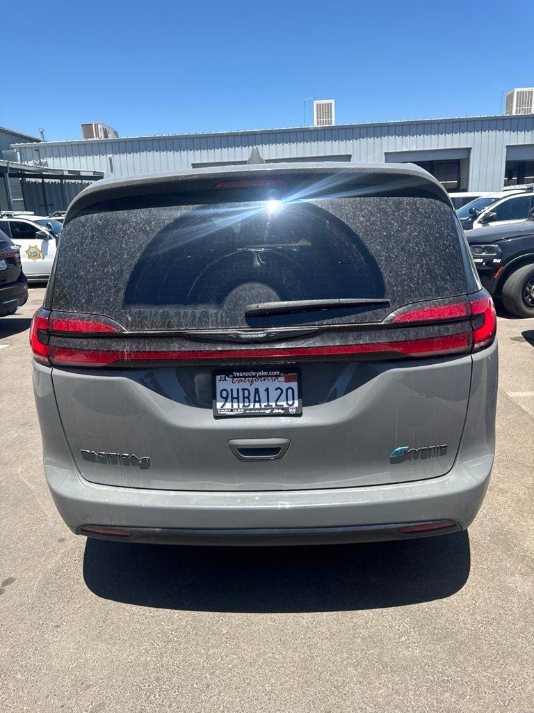 2022 Chrysler Pacifica Hybrid Touring L