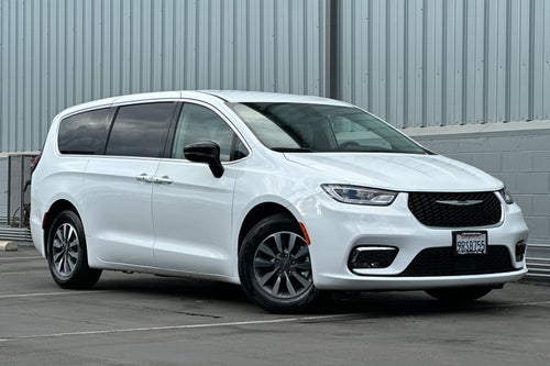 2024 Chrysler Pacifica Hybrid Select