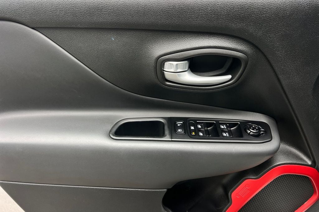 2023 Jeep Renegade Trailhawk